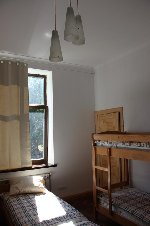 Hostel Mif Ivano-Frankivszk Kültér fotó
