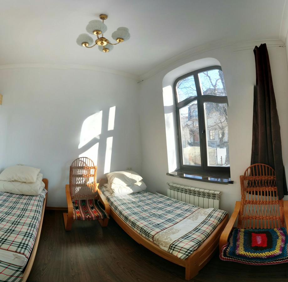 Hostel Mif Ivano-Frankivszk Kültér fotó